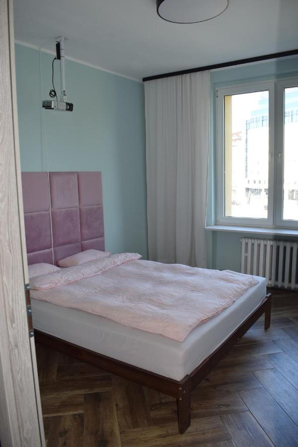 Apartament 3 Pokoje Balkon 50M2 Wyposazone Parking Lejlighed Wrocław Eksteriør billede